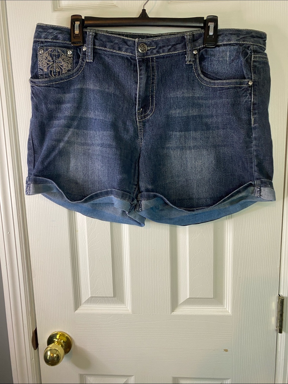 Earl Jeans Indigo Rolled-Hem Denim Shorts Size 16.